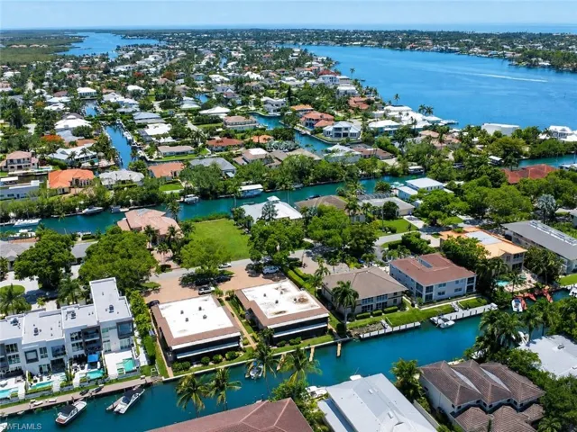 1533 Chesapeake Ave A5, Naples, Florida 34102