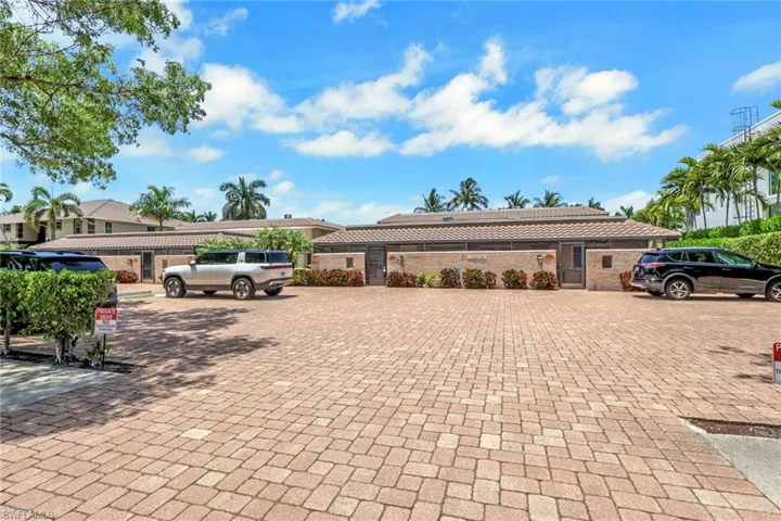 1533 Chesapeake Ave A5, Naples, Florida 34102
