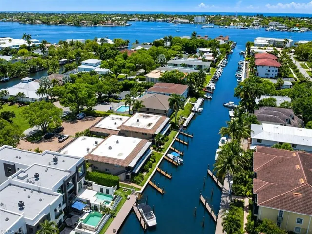 1533 Chesapeake Ave A5, Naples, Florida 34102