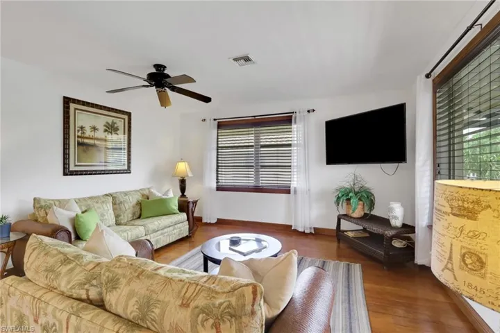 1533 Chesapeake Ave A5, Naples, Florida 34102