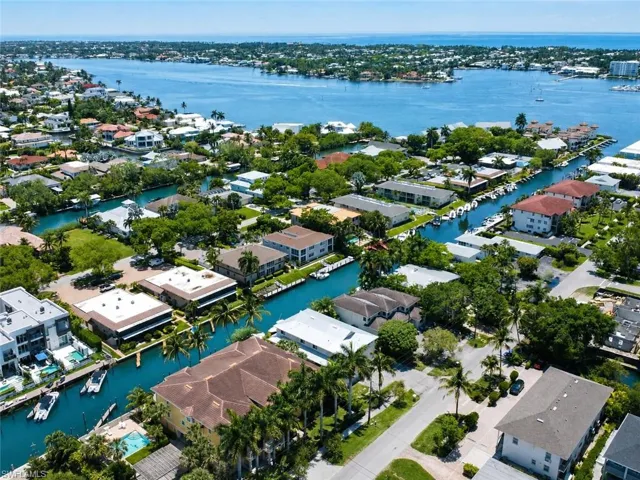 1533 Chesapeake Ave A5, Naples, Florida 34102
