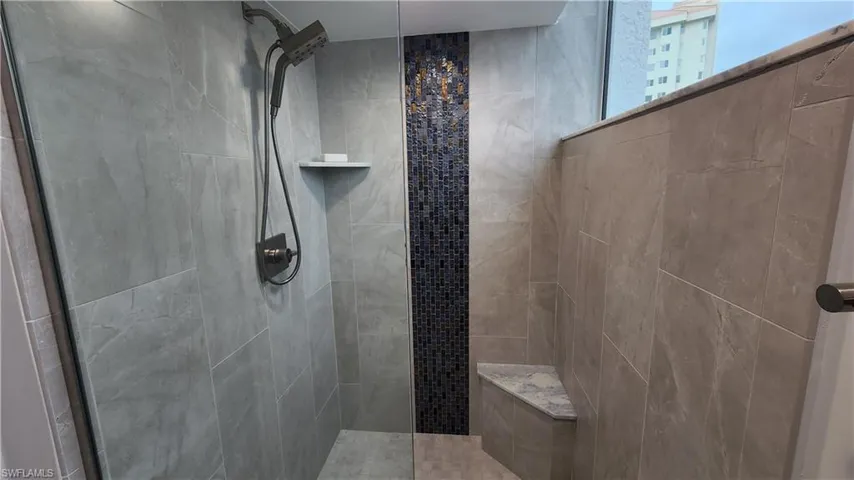 Shower Capture Bath In Bedroom Suite 2