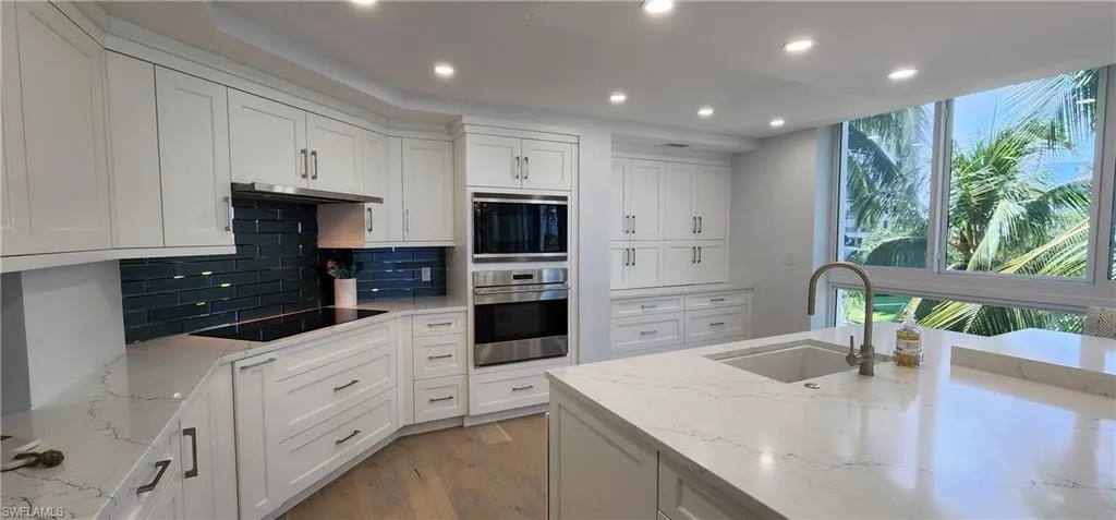 Superbly Equipped Kitchen