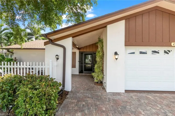 4515 Lakewood Blvd, Naples, Florida 34112