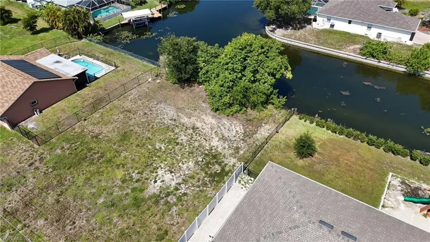 1504 Sw Santa Barbara Pl, Cape Coral, Florida 33991