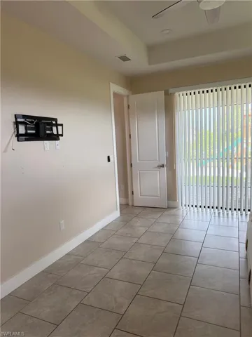 1504 Sw Santa Barbara Pl, Cape Coral, Florida 33991