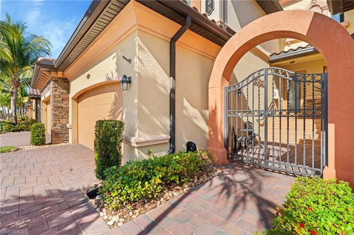 28005  Cookstown  CT, Bonita Springs, FL 34135