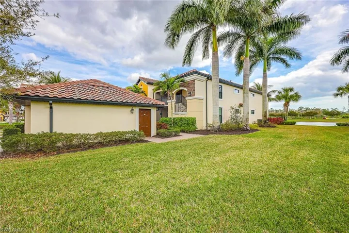 9514  Avellino  WAY, Naples, FL 34113