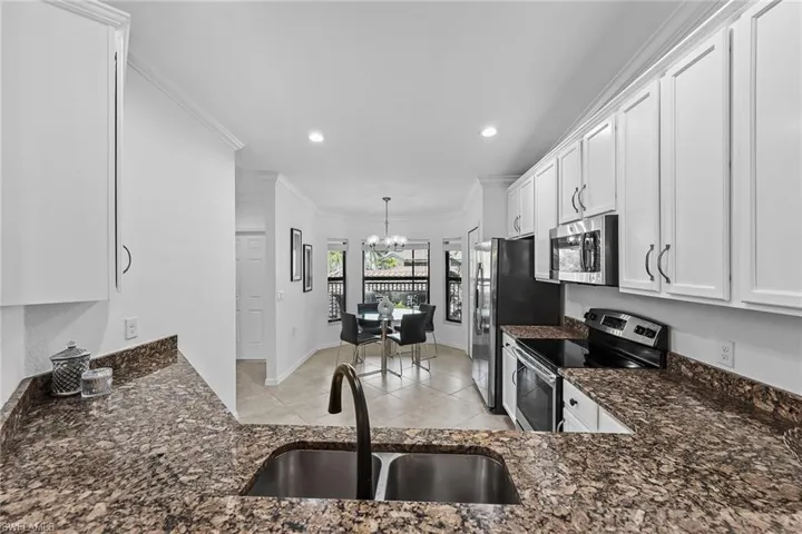 9514  Avellino  WAY, Naples, FL 34113