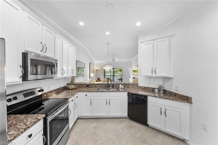 9514  Avellino  WAY, Naples, FL 34113