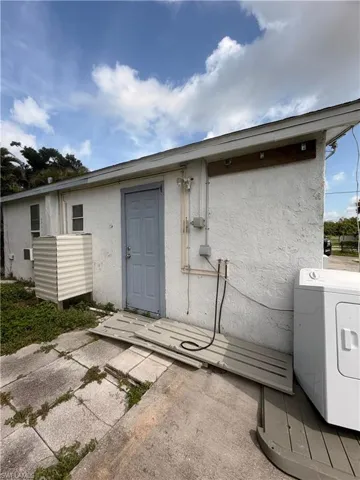 17291 1st St, North Fort Myers, Florida 33917
