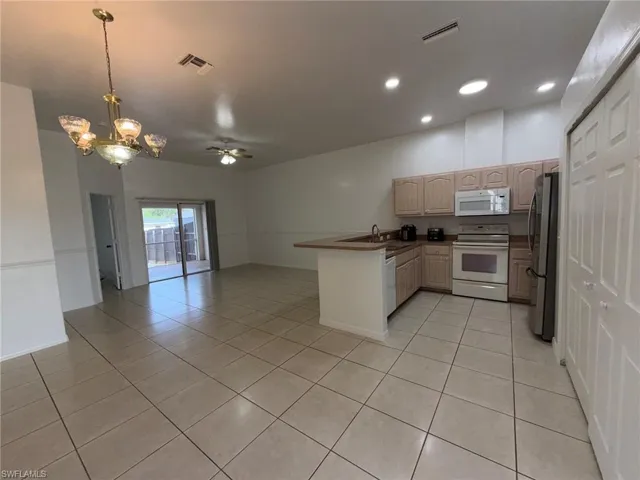 920 Se 6th Ct, Cape Coral, Florida 33990
