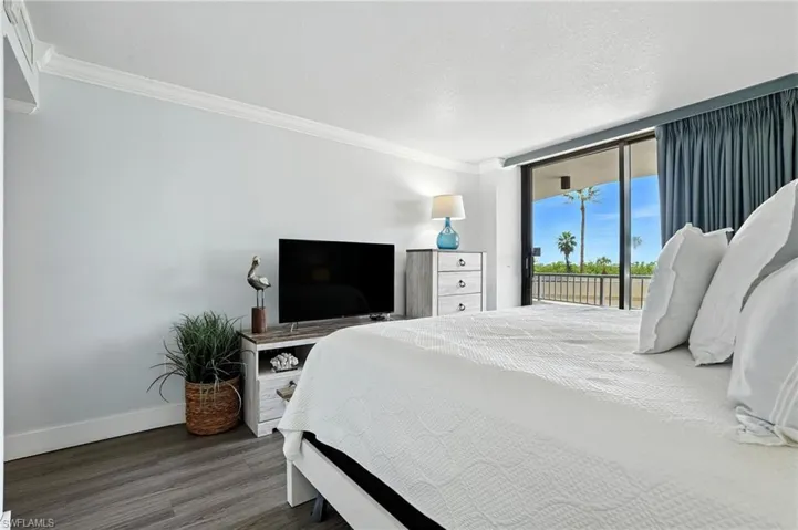 440 Seaview Ct 201, Marco Island, Florida 34145