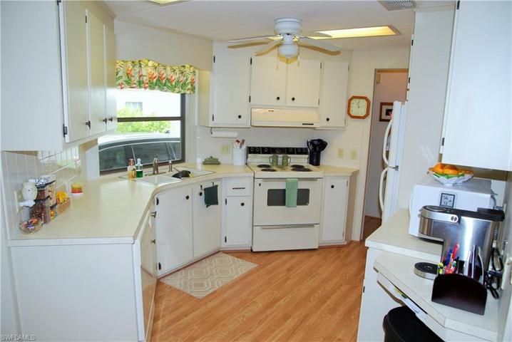 360  Middlecoff  CT, North Fort Myers, FL 33903