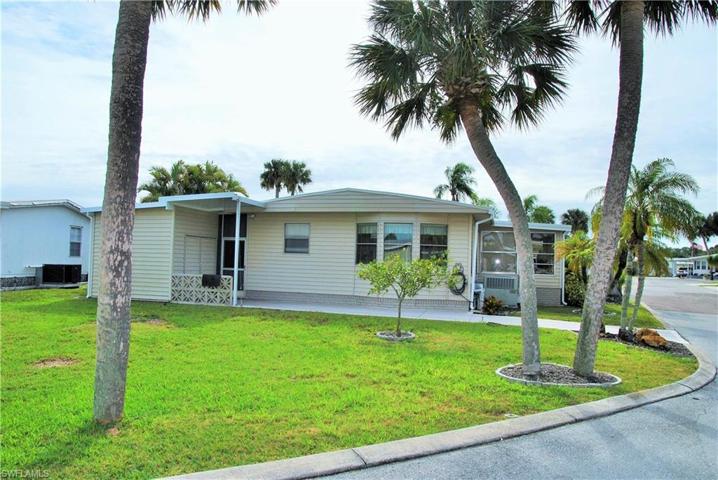 360  Middlecoff  CT, North Fort Myers, FL 33903