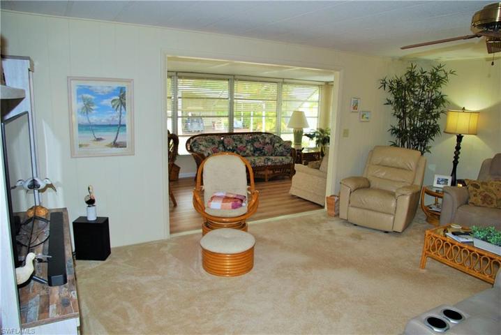 360  Middlecoff  CT, North Fort Myers, FL 33903