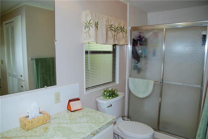 360  Middlecoff  CT, North Fort Myers, FL 33903