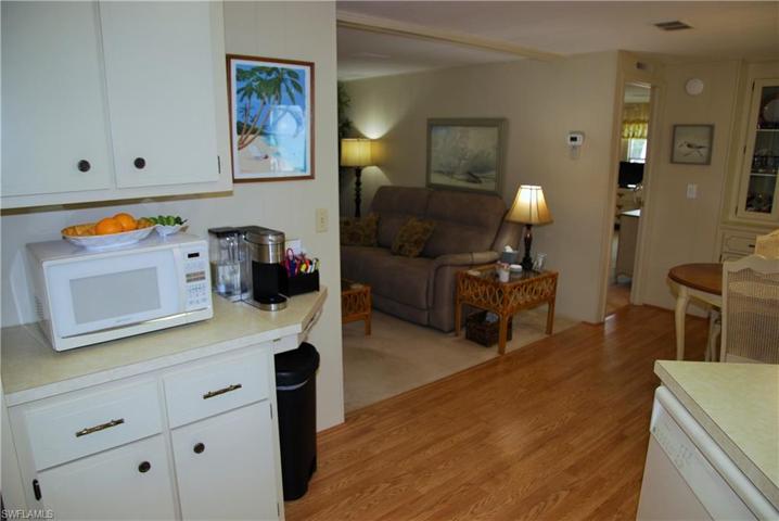 360  Middlecoff  CT, North Fort Myers, FL 33903