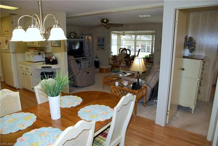 360  Middlecoff  CT, North Fort Myers, FL 33903