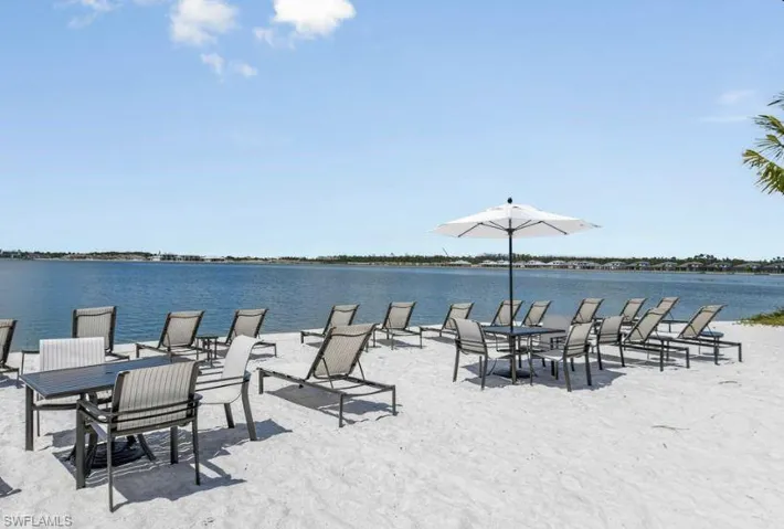 Esplanade Lake Club