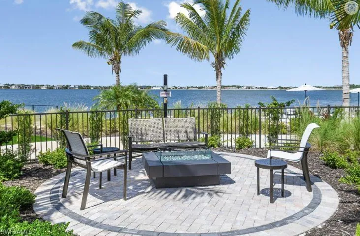 Esplanade Lake Club
