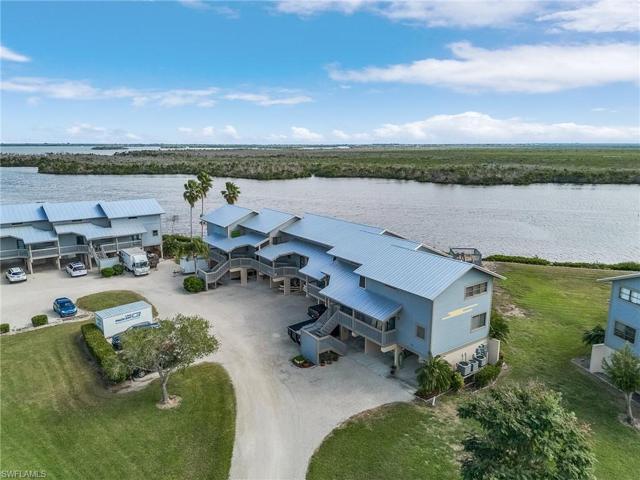 Waterfront on Pine Island Creek