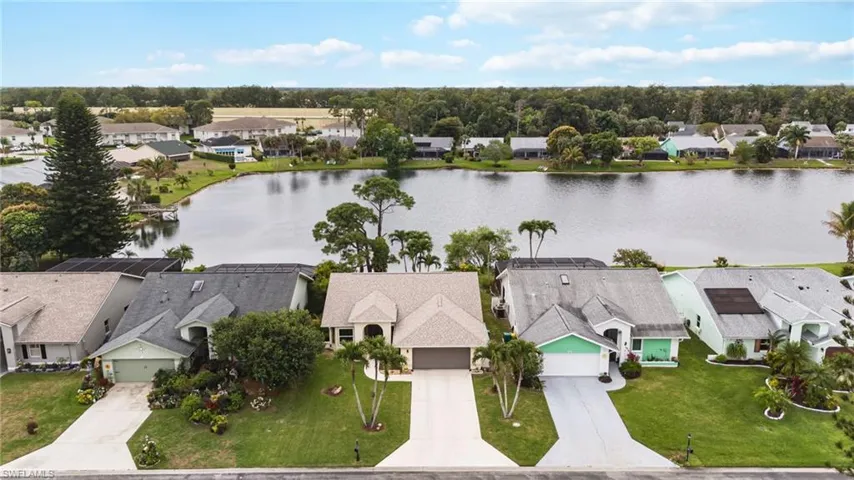 1324  Monarch  CIR, Naples, FL 34116