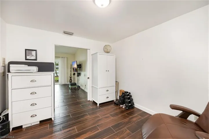 1324  Monarch  CIR, Naples, FL 34116
