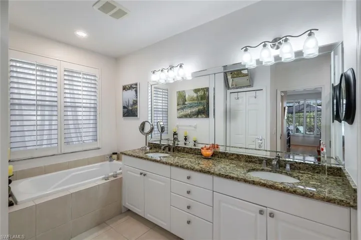 Primary bath with Garden Tub