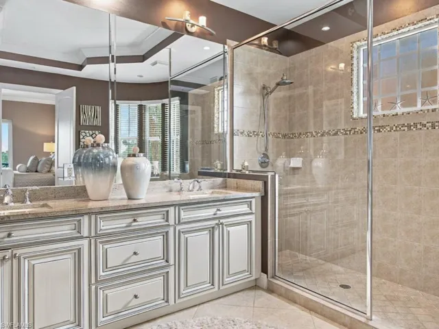 1446 Borghese Ln 201, Naples, Florida 34114