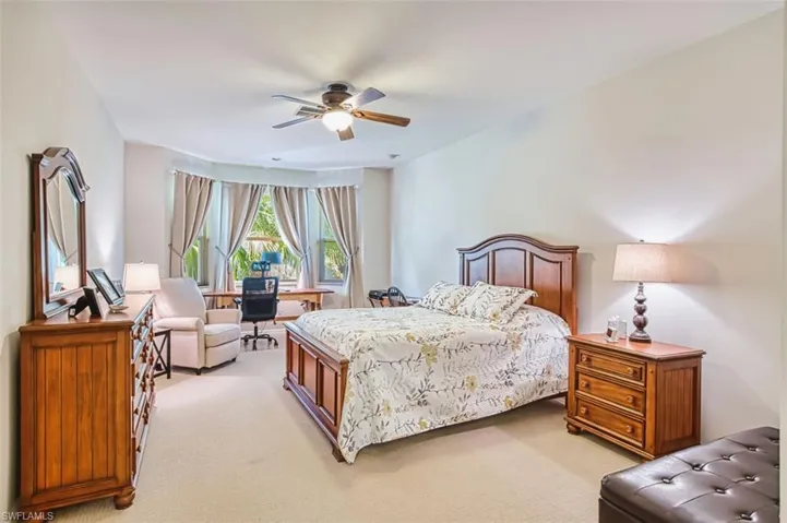 Very Large Primary En-Suite with Seating Area