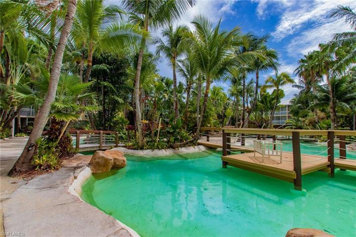 Luxury Lagoon