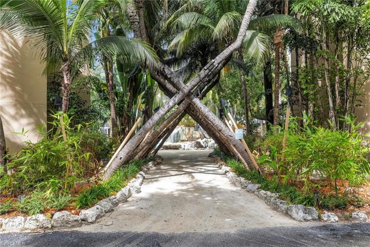Lovers Lane
