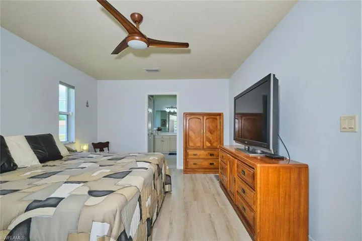 844 Ne 6th Ave, Cape Coral, Florida 33909