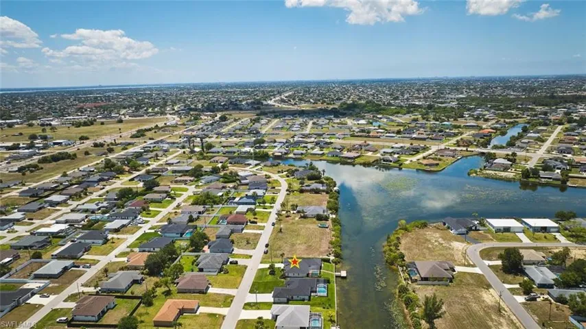 844 Ne 6th Ave, Cape Coral, Florida 33909