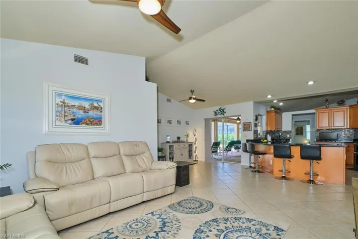 844 Ne 6th Ave, Cape Coral, Florida 33909