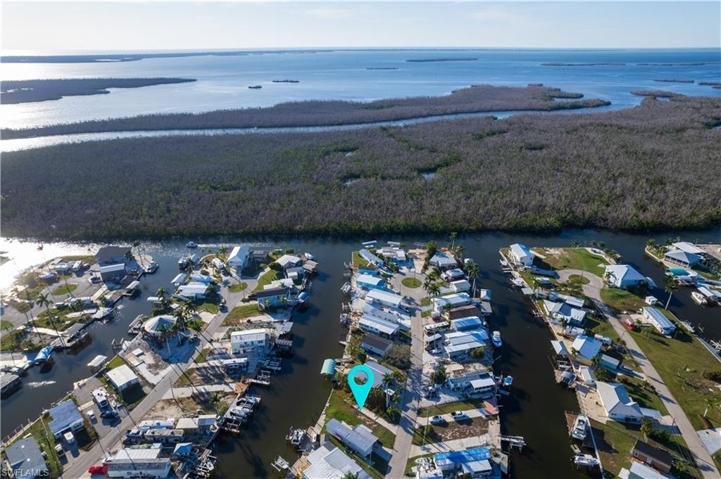 3875  Phoenix  DR, ST. JAMES CITY, FL 33956