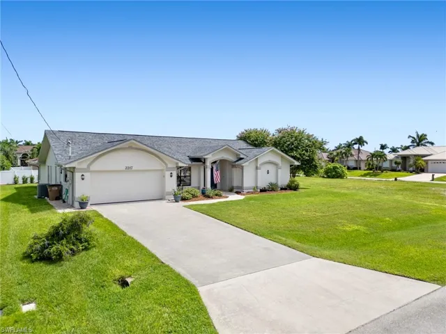 2217 SW 43rd  TER, Cape Coral, FL 33914