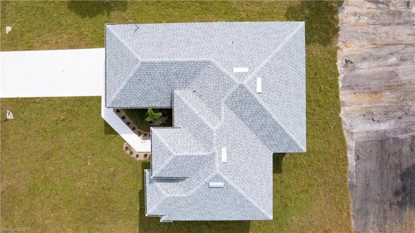 1103  Pine  AVE, Lehigh Acres, FL 33972