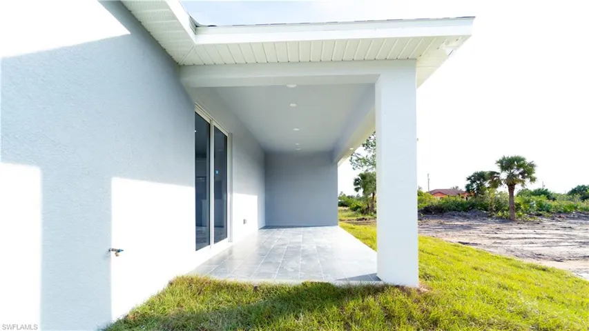 1103  Pine  AVE, Lehigh Acres, FL 33972