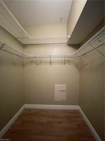 Walking closet