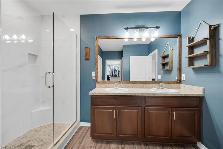 777  Twinning  ST, Naples, FL 34104