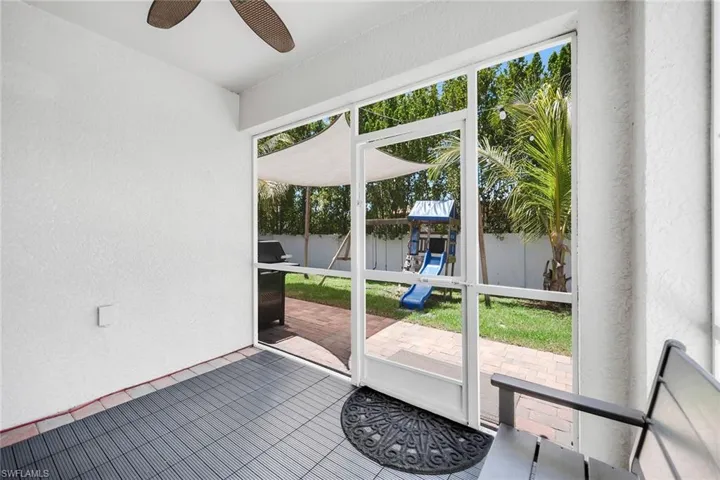 777  Twinning  ST, Naples, FL 34104