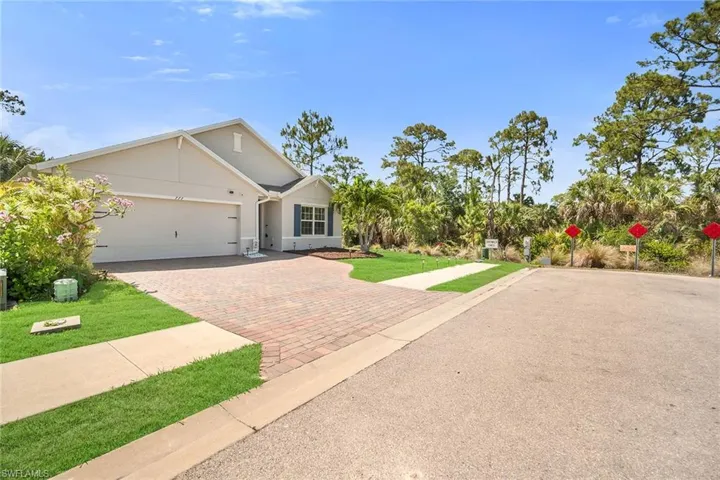 777  Twinning  ST, Naples, FL 34104