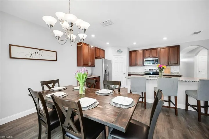 777  Twinning  ST, Naples, FL 34104