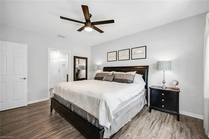 777  Twinning  ST, Naples, FL 34104