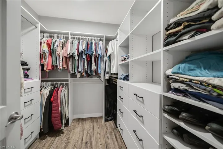 777  Twinning  ST, Naples, FL 34104