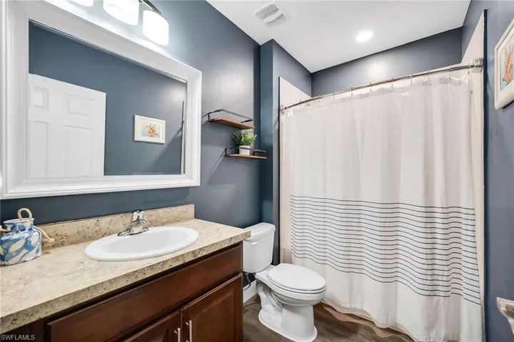 777  Twinning  ST, Naples, FL 34104