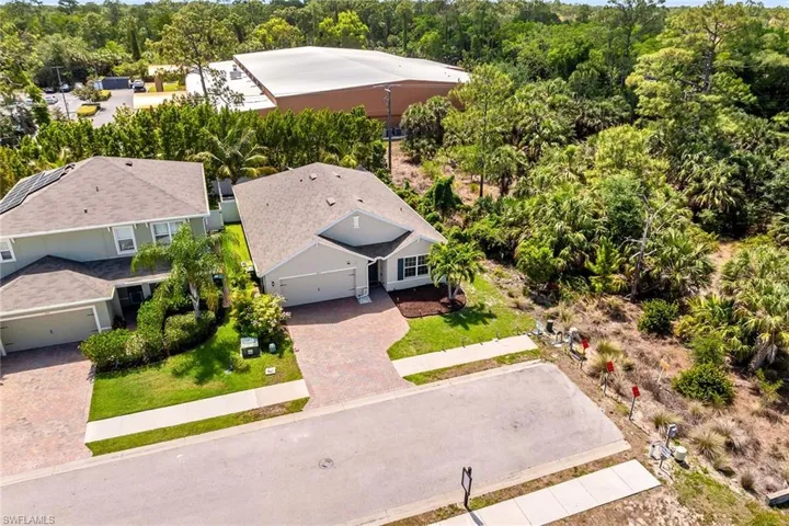 777  Twinning  ST, Naples, FL 34104