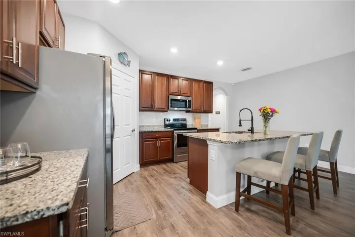 777  Twinning  ST, Naples, FL 34104